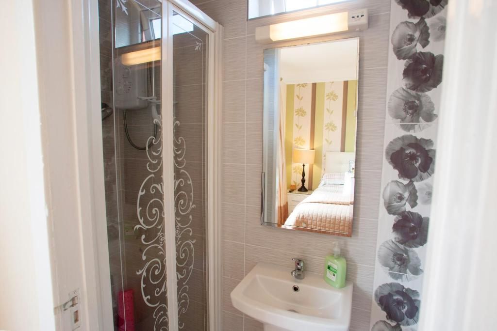 Отели типа «постель и завтрак» Krakow B&B Дандолк